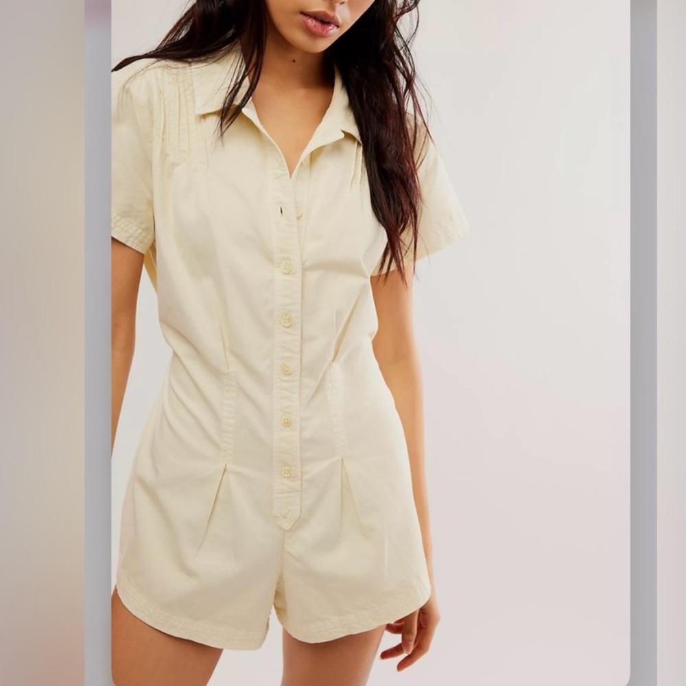 Free People Keep It Crisp Shortall Romper Size Medium Ivory Cotton Boho Beach